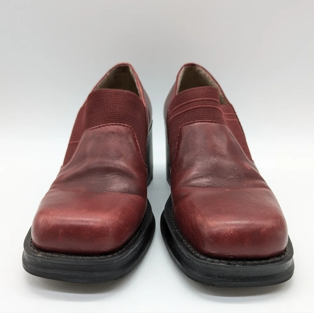 Bare Traps Wear Ever Red Leather Sidewinder Wedge Heel Slip On Loafer 6.5